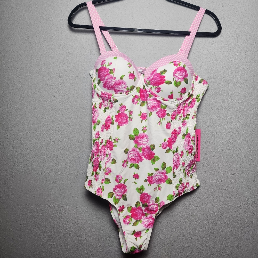Betsey Johnson One-piece Swisuit, Xl